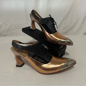 JOHN FLUEVOG Gorgeous Slingback Oxford Triple Tone Bronze, Silver & Black Heels